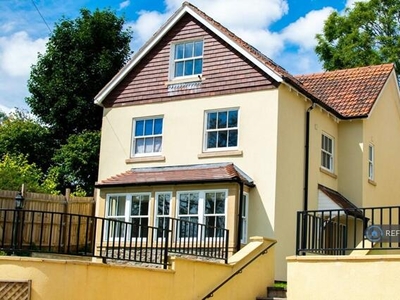 6 Bedroom Detached House For Rent In Bristol
