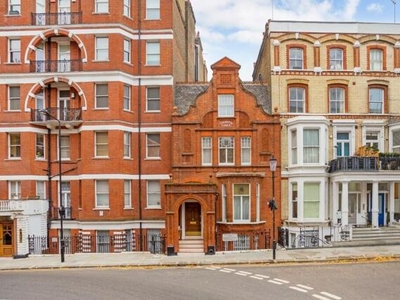 6 Bedroom House For Sale In Kensington, London