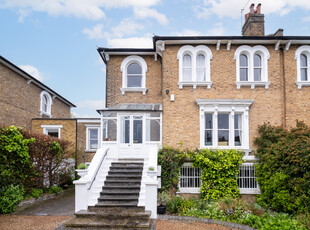 6 bedroom property for sale in Lancaster Avenue, London, SE27