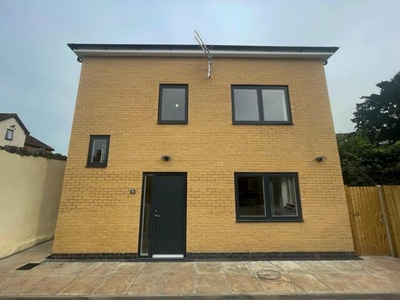 6 Bedroom Semi-detached House For Rent In Staple Hill