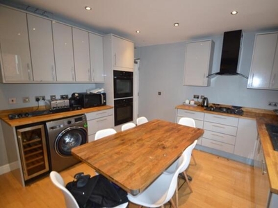 6 Bedroom Terraced House For Rent In Leeds, West Yorkshire