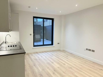 Studio Flat For Rent In West Ealing
