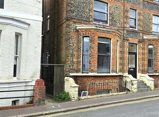 1 bedroom flat for rent in Chandos Square, Broadstairs, CT10