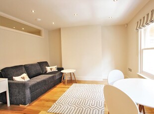 1 bedroom flat for rent in Cross Street, Reading, RG1