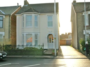 1 bedroom flat for rent in Felixstowe Road, Ipswich, IP3