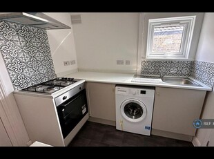 1 bedroom flat for rent in Stratford Lane, Gillingham, ME8