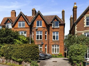 1 bedroom flat for sale in Epsom Road, Guildford, Surrey, GU1