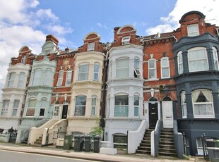1 bedroom flat for sale in Victoria Road North, Southsea, PO5