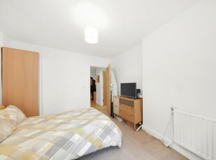 1 bedroom flat for sale in Violet Road, Mile End, London, E3