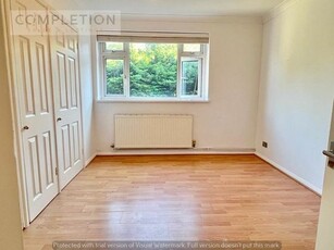 1 bedroom flat to rent Buckhurst Hill, IG9 5QE