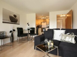 1 Bedroom Serviced Apartment For Rent In Bracknell, Berkshire