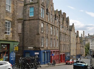 2 bed flat for sale in Old Town