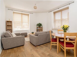 2 bed ground & basement flat for sale in Bonnington