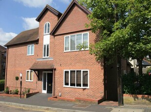 2 bedroom apartment for rent in Printers Court, St Albans, AL1
