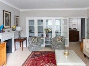 2 bedroom apartment for sale in Beaufort Gardens, Knightsbridge, SW3