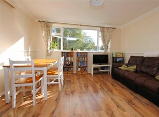 2 bedroom apartment for sale in Haig Court, Chelmsford, Essex, CM2