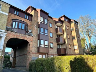 2 bedroom apartment for sale in Kingsdale Court, Tower Street, Winchester, SO23