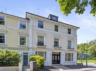 2 bedroom apartment for sale in Nevill Terrace, Tunbridge Wells, TN2