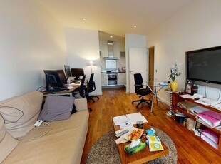 2 bedroom apartment to rent Poplar, E14 9RT