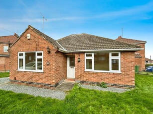 2 bedroom bungalow for rent in Howe Hill Close, York, North Yorkshire, YO26