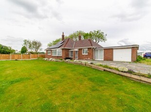 2 bedroom detached house for sale in Southport Road, Lydiate, L31