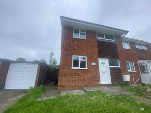 2 bedroom end of terrace house for rent in Woodview Road, Swanley, BR8