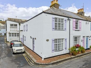 2 bedroom end of terrace house for sale in Western Row, Worthing, BN11