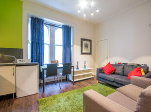 2 bedroom flat for rent in 1219L – Duncan Street, Edinburgh, EH9 1SR, EH9
