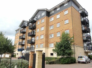 2 bedroom flat for rent in Baltic Wharf, Clifton Marine Parade, Gravesend, Kent, DA11