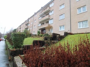 2 bedroom flat for rent in Barrmill Road, Glasgow, G43