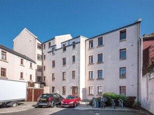 2 bedroom flat for rent in East Cromwell Street, Edinburgh, EH6