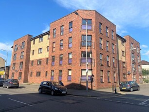 2 bedroom flat for rent in Fenella Street, Shettleston, Glasgow, G32