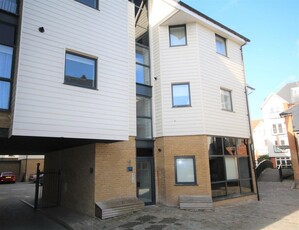 2 bedroom flat for rent in Jasmine House, Stour Street, Canterbury, CT1