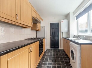 2 bedroom flat for rent in Tamworth Road, Arthurs Hill, NE4