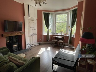 2 bedroom flat for rent in Tantallon Road, Glasgow, G41