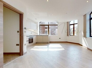 2 bedroom flat for rent in Widmore Road, Bromley, BR1