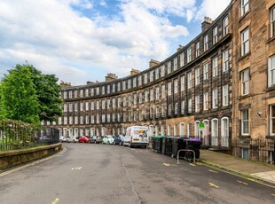 2 bedroom flat for sale in 24/6 Gardner's Crescent, Fountainbridge, Edinburgh, EH3 8DE, EH3