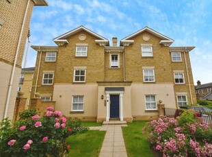 2 bedroom flat for sale in County Place, Chelmsford, CM2