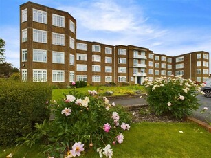 2 bedroom flat for sale in Downview Court, Boundary Road, Worthing, BN11