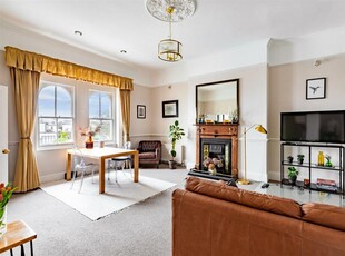 2 bedroom flat for sale in Dyke Road, Brighton, BN1