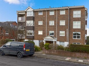 2 bedroom flat for sale in Rowlands Road, Worthing, BN11
