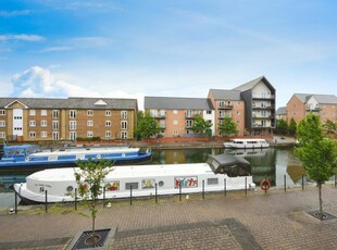2 bedroom flat for sale in Wharf Road, CHELMSFORD, CM2