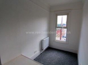2 bedroom flat to rent Southend On Sea, SS2 6JR