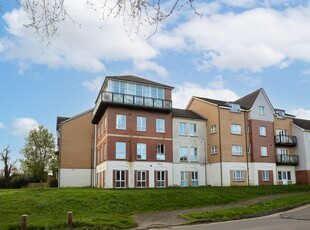 2 bedroom ground floor flat for sale in River View, Northampton, NN4