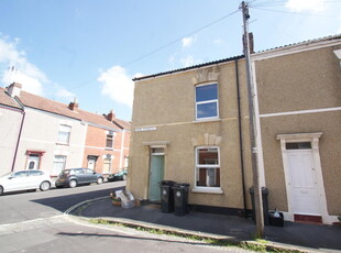 2 bedroom house for rent in York Street, Redfield, Bristol, BS5