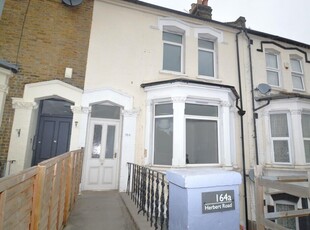 2 bedroom maisonette for rent in Herbert Road, London, SE18