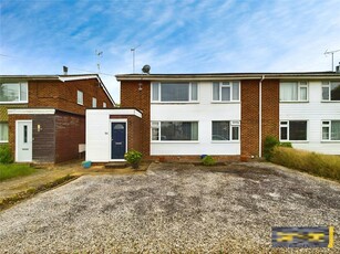 2 bedroom maisonette for sale in Colemans Moor Road, Woodley, Reading, Wokingham, RG5