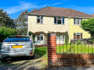 2 bedroom maisonette for sale in Peartree Close, Southampton, Hampshire, SO19