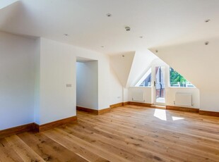 2 bedroom penthouse for rent in Bagley Croft Hinksey Hill OX1