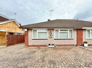 2 bedroom semi-detached bungalow for sale in Charlecote Avenue, Tuffley, Gloucester, GL4